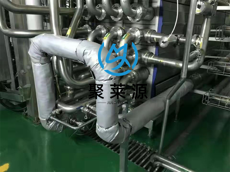 保溫隔熱套作為一種新型節(jié)能防火材料，受到了越來(lái)越多人的關(guān)注和青睞